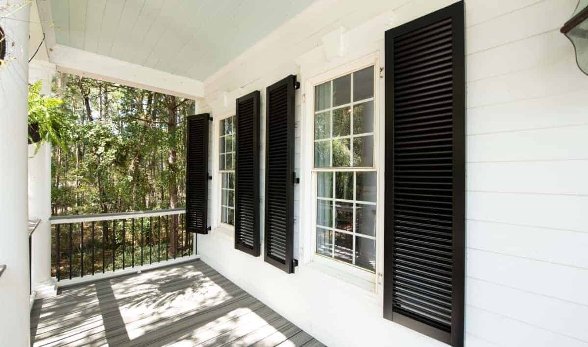 Colonial shutters